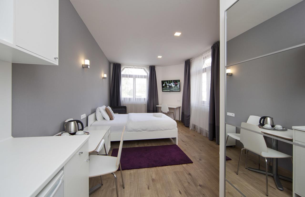 Rozmaryn Rooms & Apartments Rakovnik Exterior photo
